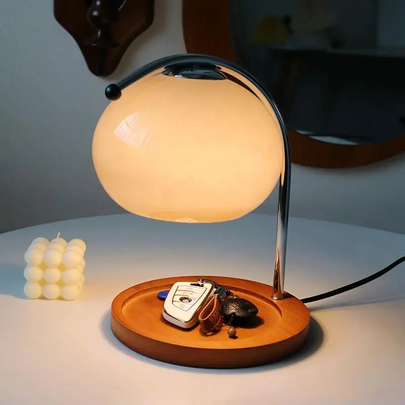 Retro Tischlampe mit Kerzenwärmer