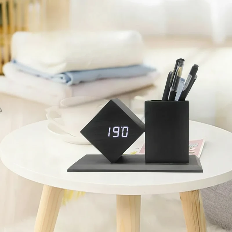 Holz LED Uhr mit Stiftehalter – Smart Desktop Organizer für Büro & Homeoffice