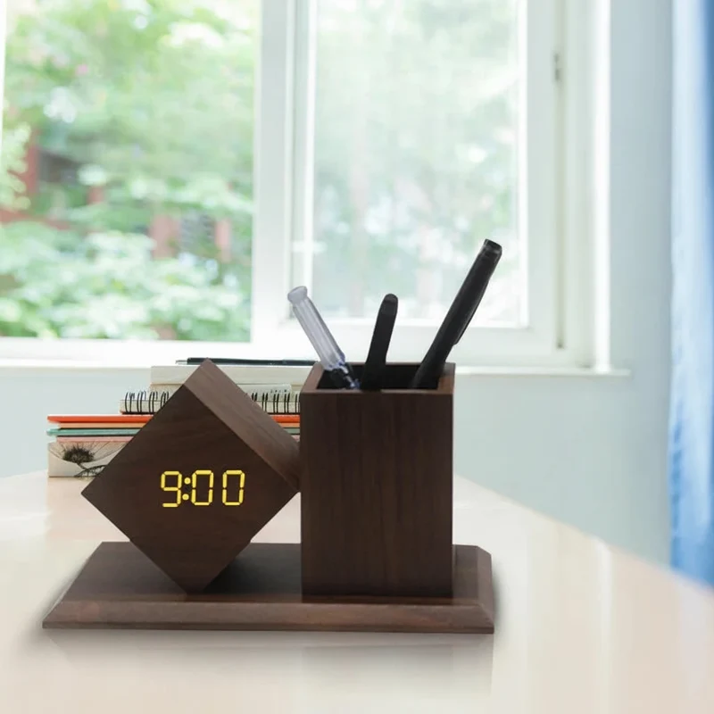 Holz LED Uhr mit Stiftehalter – Smart Desktop Organizer für Büro & Homeoffice