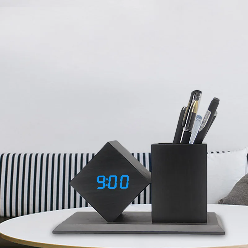 Holz LED Uhr mit Stiftehalter – Smart Desktop Organizer für Büro & Homeoffice