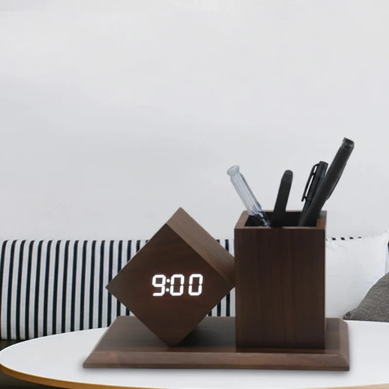 Holz LED Uhr mit Stiftehalter – Smart Desktop Organizer für Büro & Homeoffice