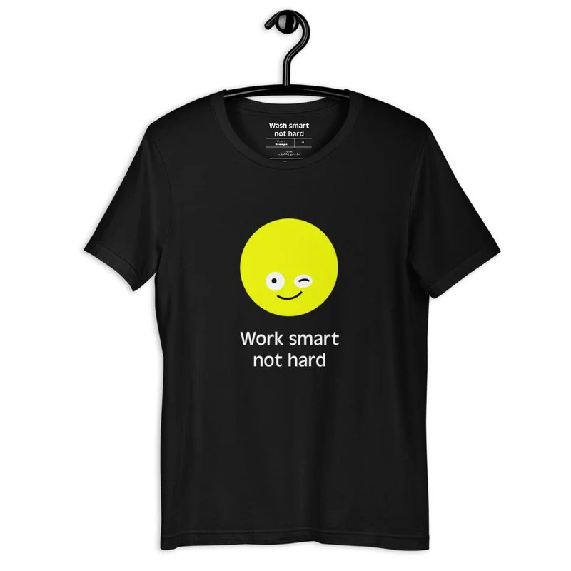 Kurzärmeliges Unisex-T-Shirt "Work smart not hard" Black Edition
