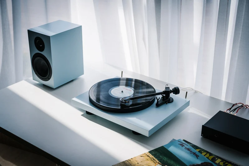 Pro-Ject Colourful Audio System 2