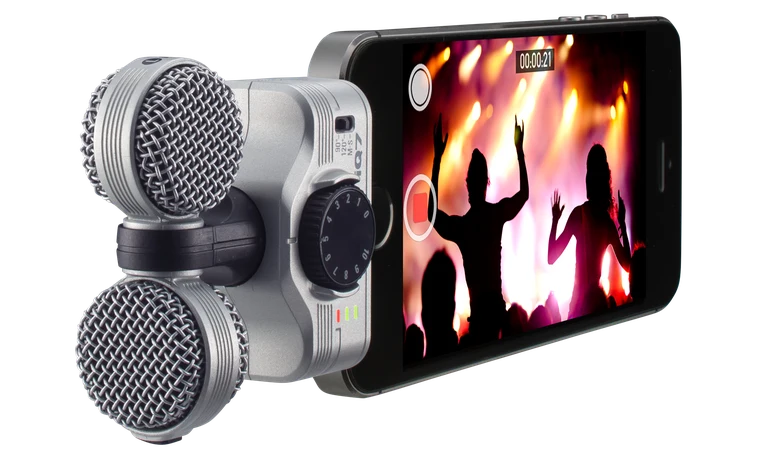 Zoom iQ7