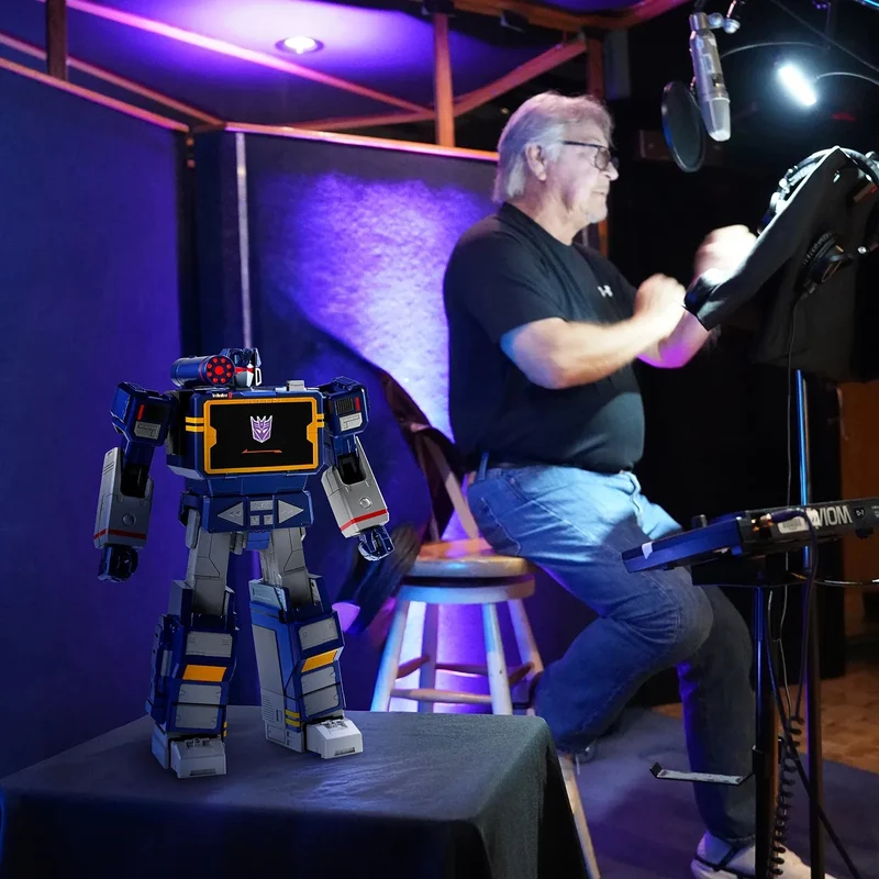 Robosen Soundwave G1 Flagship Robot