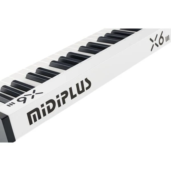 Midiplus X6 III Tracktion Ed.