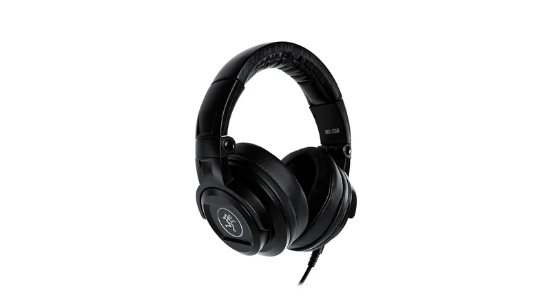 Mackie MC-250
