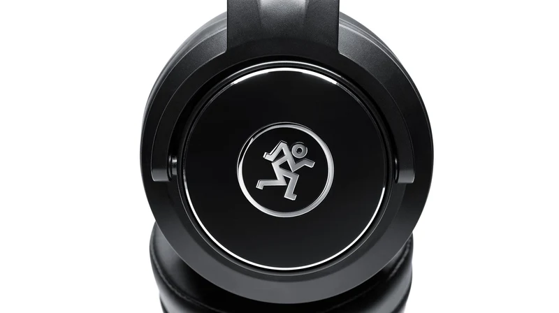 Mackie MC-150