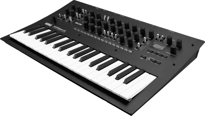 Korg Minilogue XD polyphonic analogue synthesizer