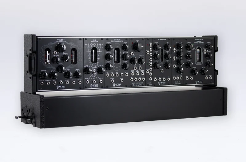 Erica Synths 1x104HP Aluminum Skiff Case with Lid (EU plug)