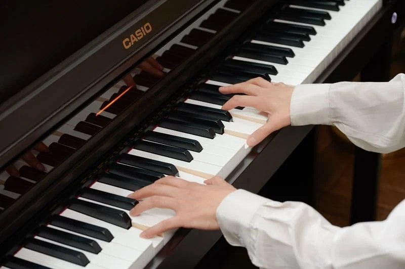 Casio AP-550 Celviano Series Digital Piano (Black)