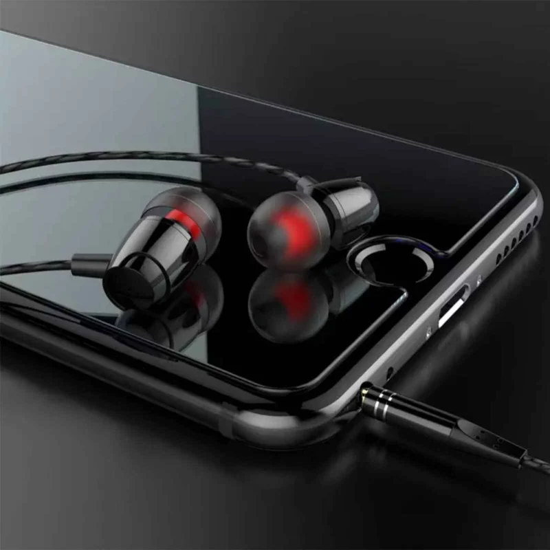 In-Ear Kopfhörer R4 – Mega Bass Klang, kabelgebunden + Hardcase