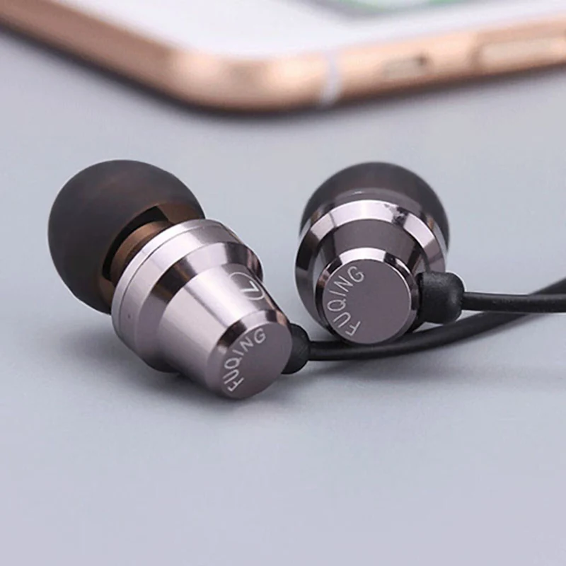 Mega Bass In-Ear Kopfhörer Headset MX1 in PU-Hardcase gunmetal-schwarz