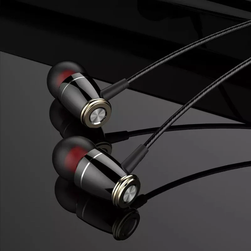 Super Bass In-Ear Kopfhörer Ohrhörer M6 Headset Earphone Headphone + Hardcase