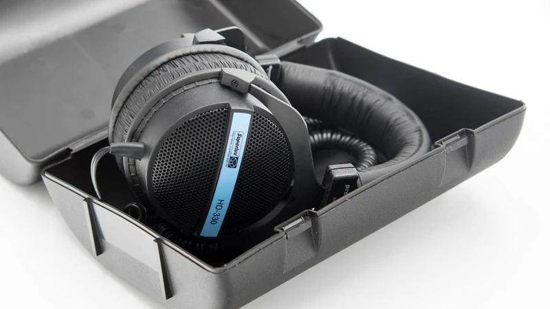 Superlux HD330 Stereo Kopfhörer Schwarz Silber mit Zubehör 6.3 mm Adapter Neu