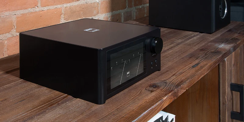 NAD C700 V2