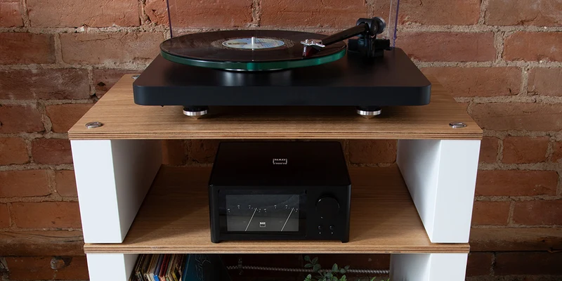 NAD C700 V2