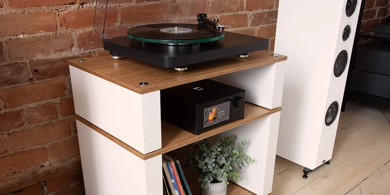 NAD C700 V2