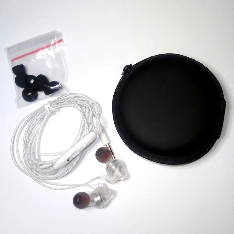 Super Bass In-Ear Kopfhörer Headset High End S600 in weiss + PU-Hardcase