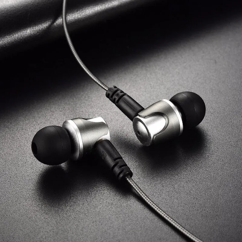 Super Bass High-End In Ear Kopfhörer QKZ DM4 Silber Ohrhörer austauschbare Kabel