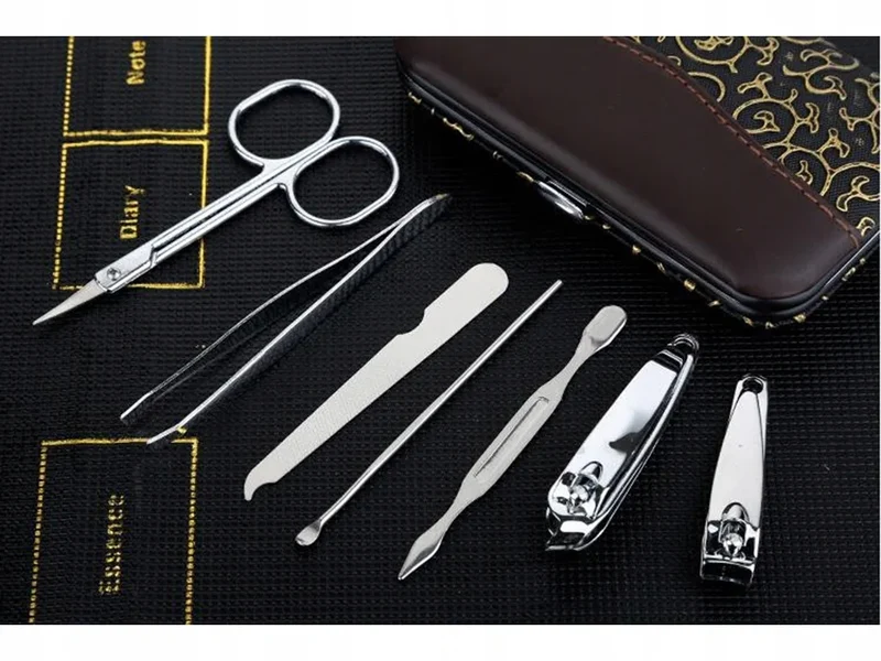 Maniküre & Pediküre Set 7-teilig – Nagelpflege Set mit Nagelknipsern im Etui für Zuhause und Reisen