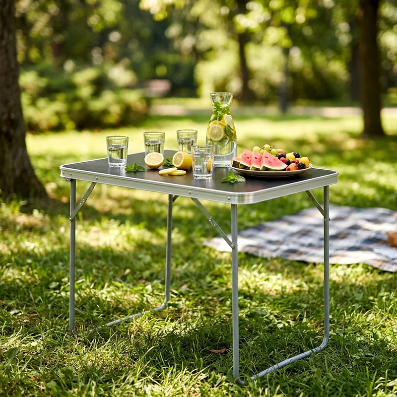 Campingtisch Klappbar 70x50 cm in Holzoptik – Faltbarer Gartentisch für Camping, Balkon, Garten, Picknick und Outdoor