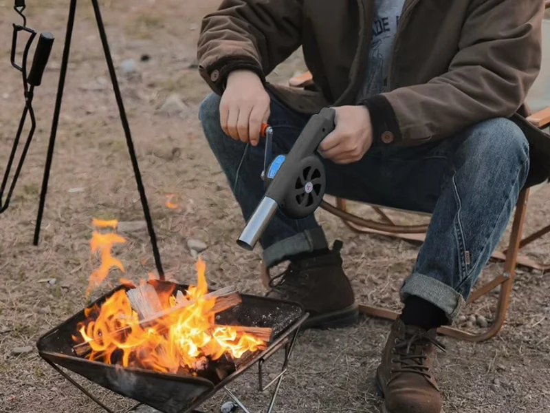 Grill Anzünder Handgebläse Kurbel Feuerstarter BBQ Kamin Camping