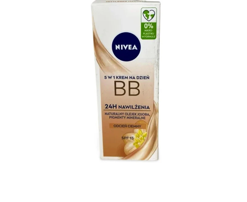 NIVEA 5 IN 1 Tagespflege BB 24h Feuchtigkeit LSF 15, getönte Tagescreme