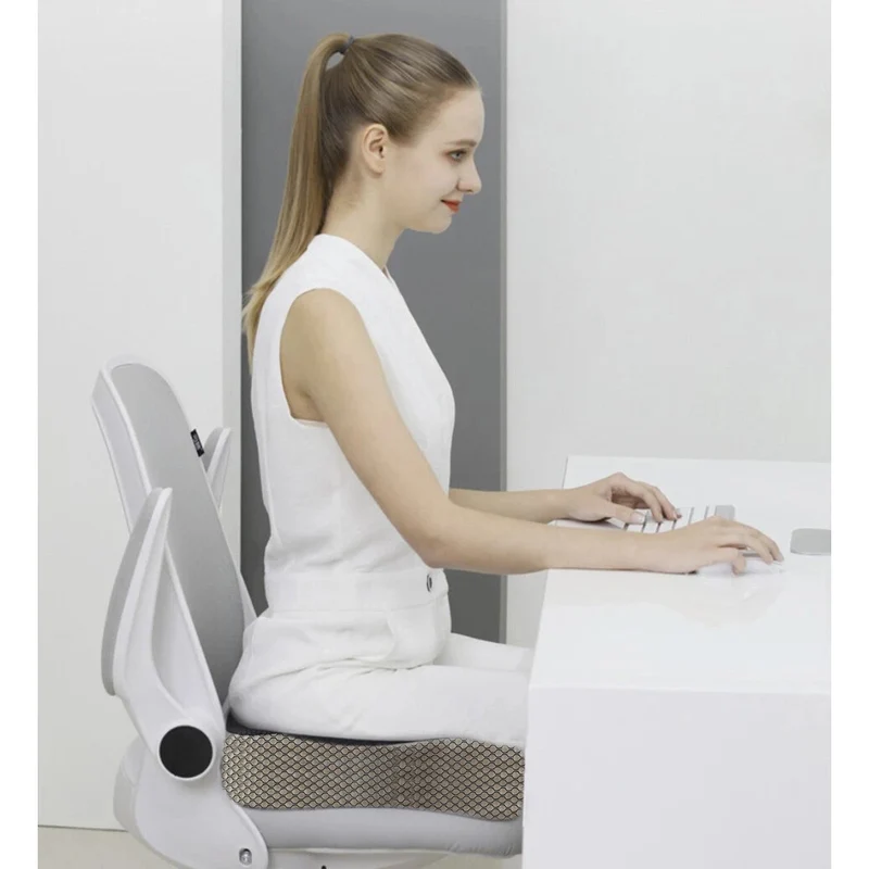 Orthopädisches Sitzkissen aus Memory Schaum – Ergonomisch mit abnehmbarem Bezug