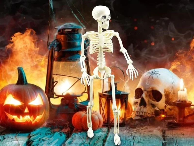 Halloween Deko 👻 Hängendes Menschliches Skelett 40cm Weiß Kunststoff 🎭 5900779956957
