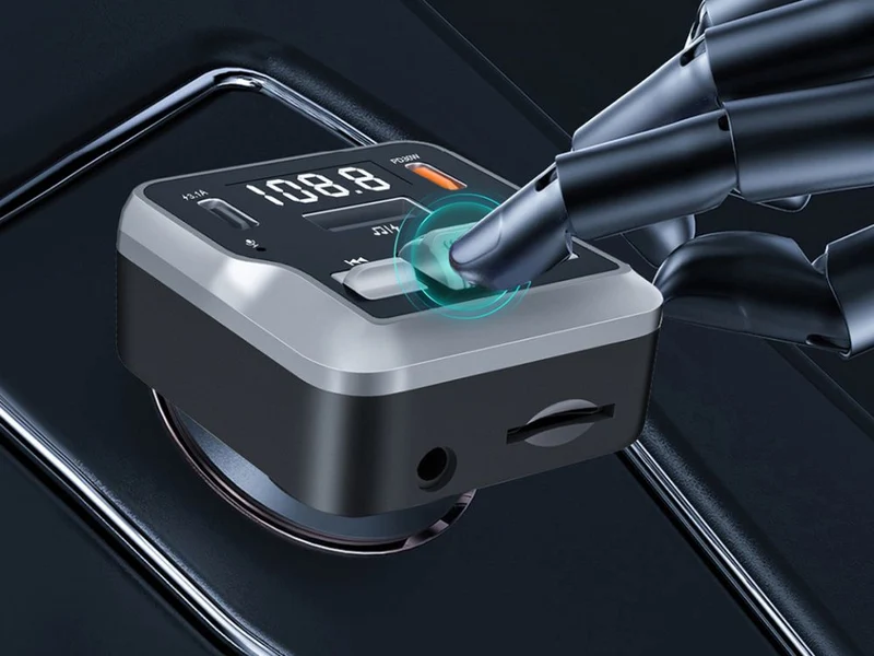 FM Transmitter Bluetooth 5.3 mit USB-C PD 30W, MP3 Player, Freisprecheinrichtung, TF-Kartenleser und Dual USB Ladefunktion für Auto 12V–24V