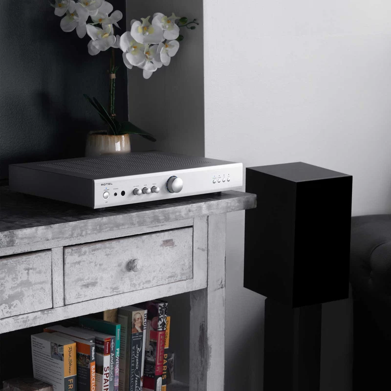 Rotel A8 Integrated Amplifier