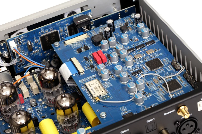 Pro-Ject Pre Box RS2 Digital - Balanced Preamplifier with DAC- Black