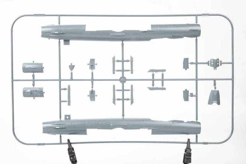 1/48 MiG-21SMT Model Kit