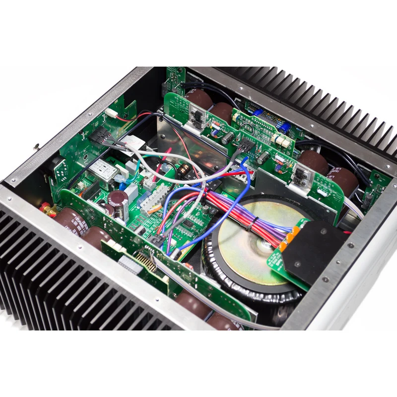 Bryston 7B³ Monoblock Amplifier - Black - 19 Inch Faceplate with Handles - Each