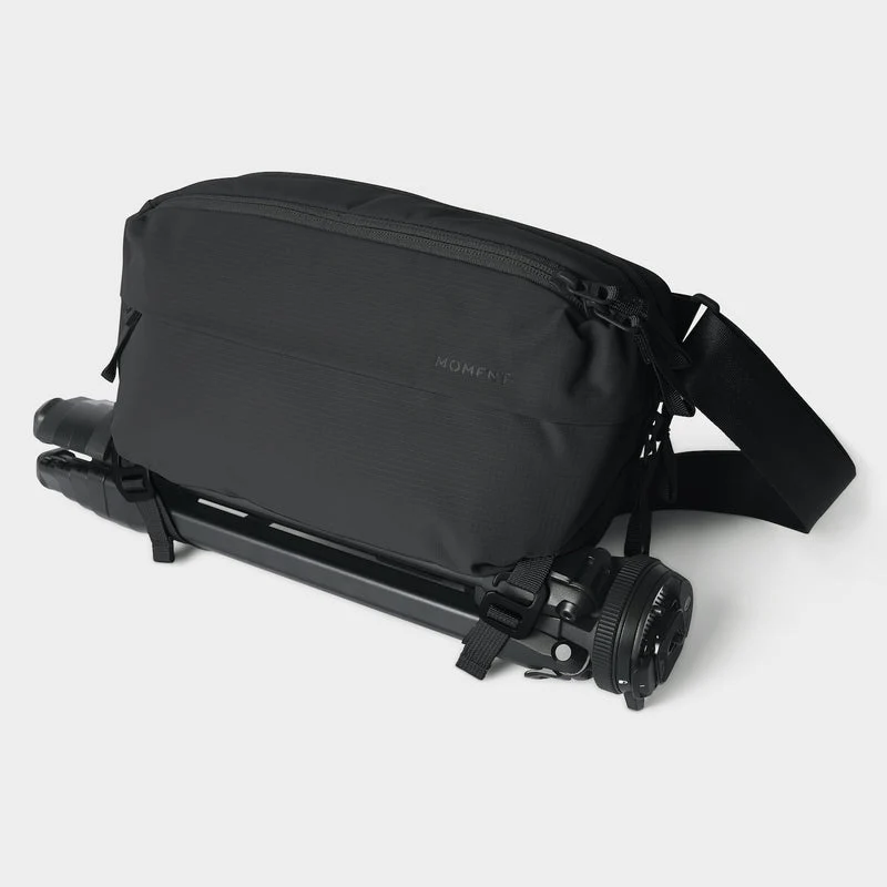 Moment Everything Sling 4L (Black)
