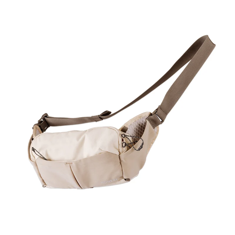 Moment - Slate 4L Camera Sling (Desert)