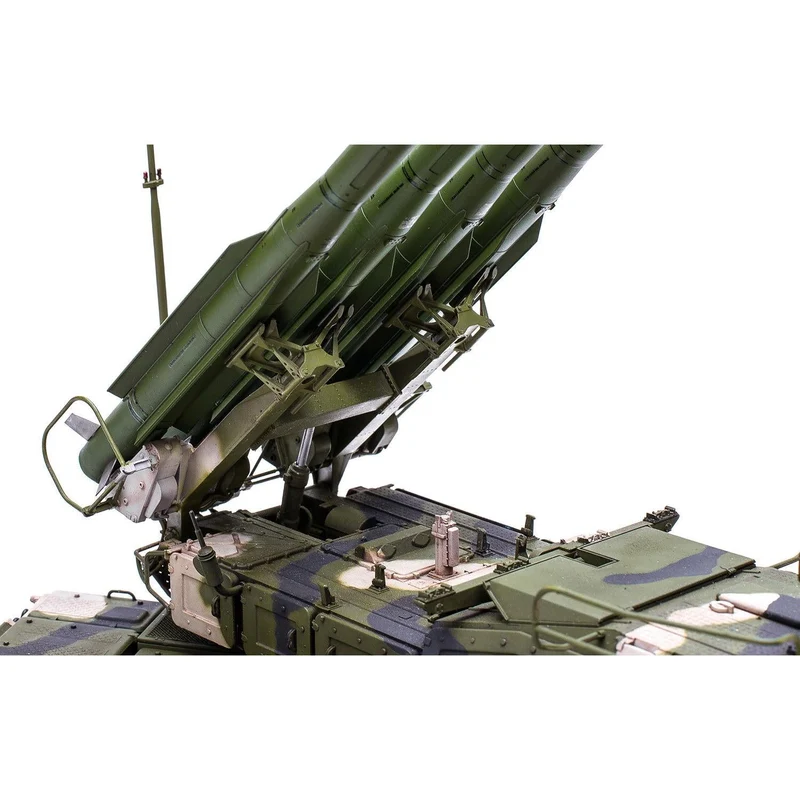 Hobby Boss 1/35 Russian 9K37M1 BUK