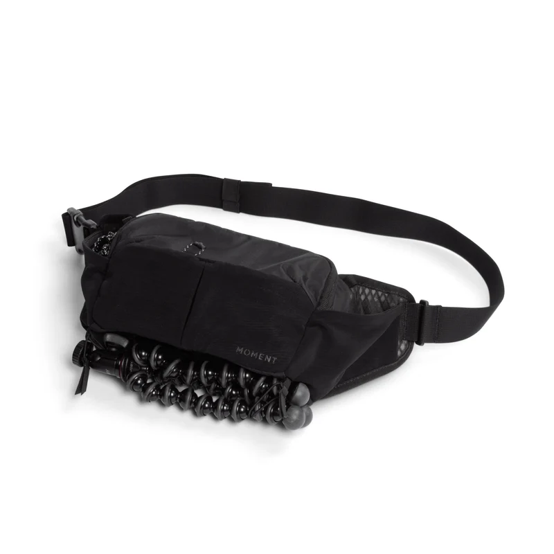 Moment - Slate 4L Camera Sling (Black)