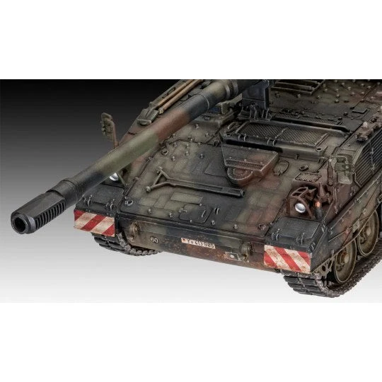 Revell 1/35 Panzerhaubitze 2000
