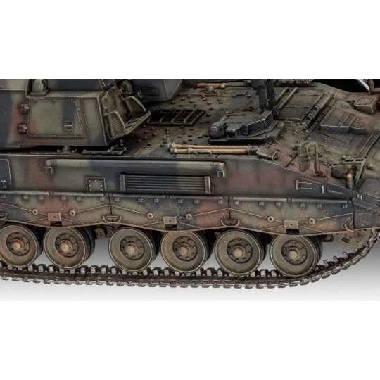 Revell 1/35 Panzerhaubitze 2000