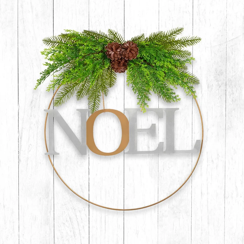 Santa's Helper Noel Christmas Wreath Wall Hanging Holiday Decoration 50cm