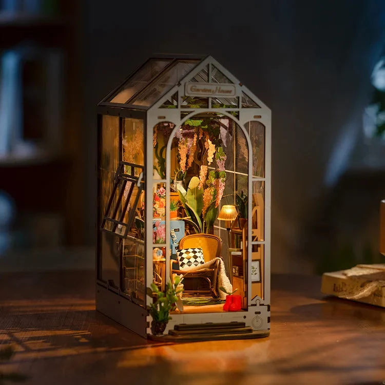 Robotime DIY 3D Bookends Garden House
