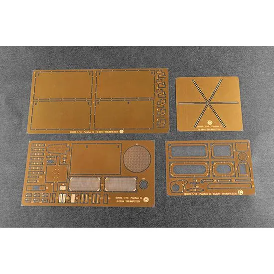 Trumpeter 1/16 German Sd.Kfz.171 Panther Ausf.G-Early Version Tank Scaled Plastic Model Kit