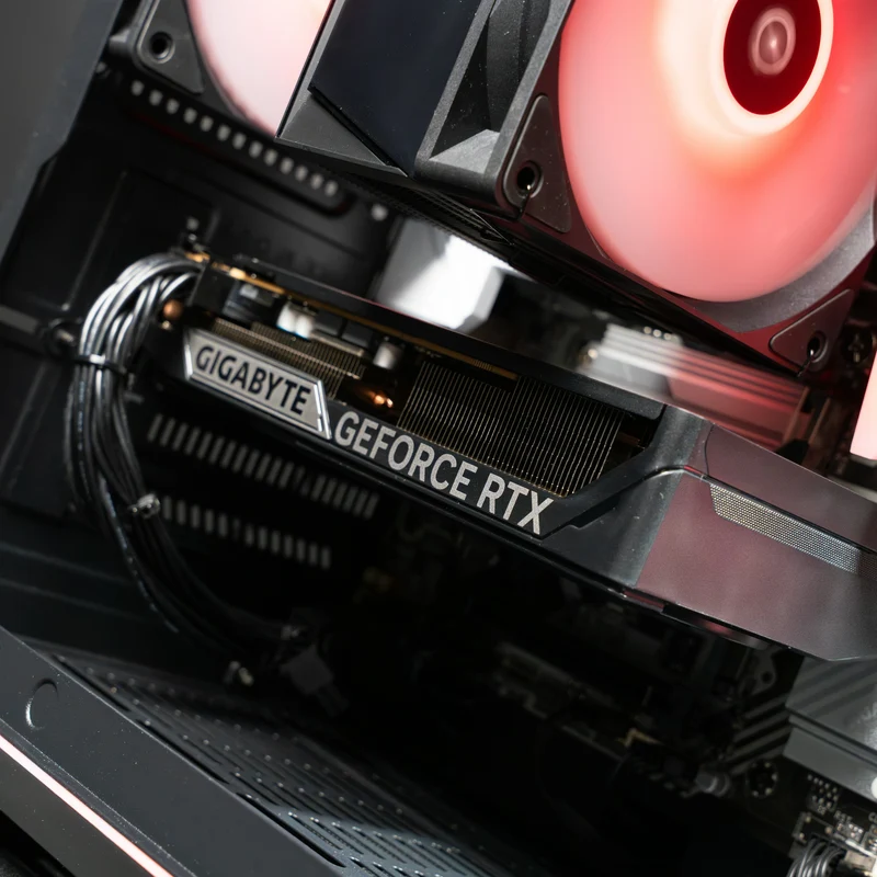 Aftershock Zeal Mini | RTX 5060 OC 8GB | Ryzen 5 7500F | Desktop Gaming PC