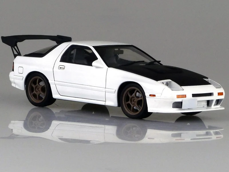 Aoshima 1/24 Initiald Takahashi Ryosuke FC3S RX7 Hakone Battle Ver. (Mazda)