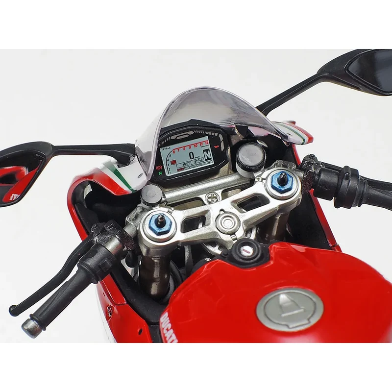 Tamiya 1/12 Ducati 1199 Panigale S Tricolore Motorcycle Scaled Plastic Model Kit