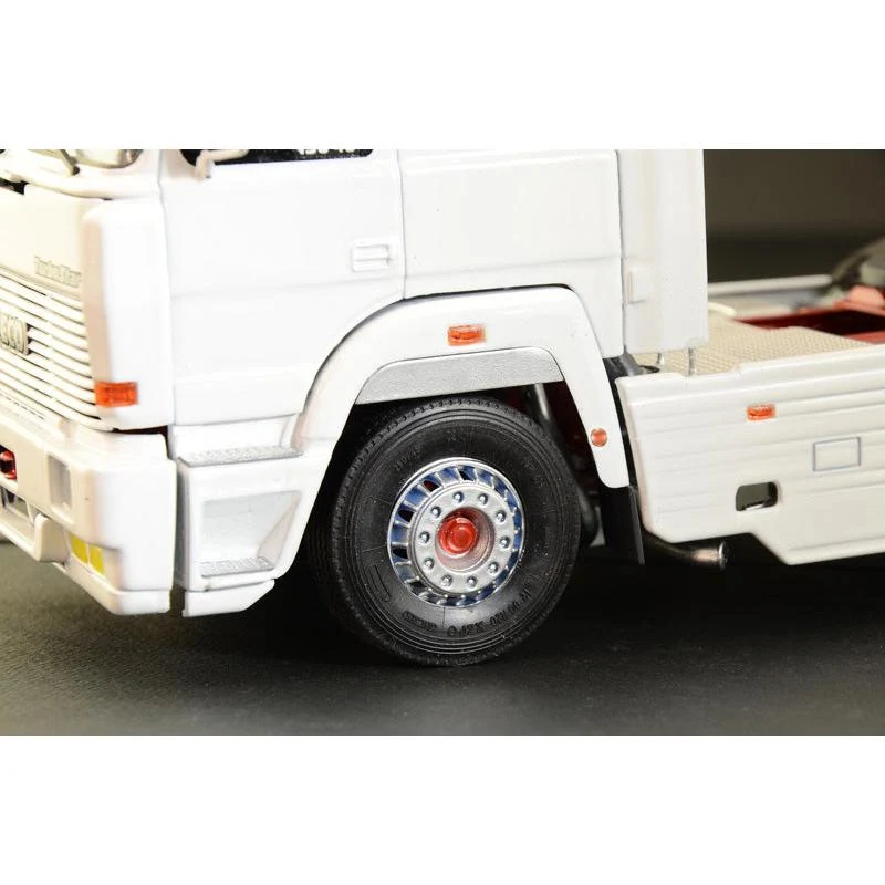 1/24 IVECO Turbostar 190.48 Special